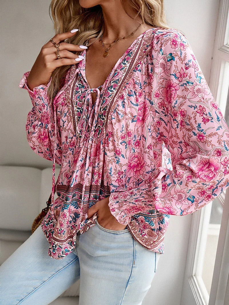 Emilie - Elegant blouse with floral prints