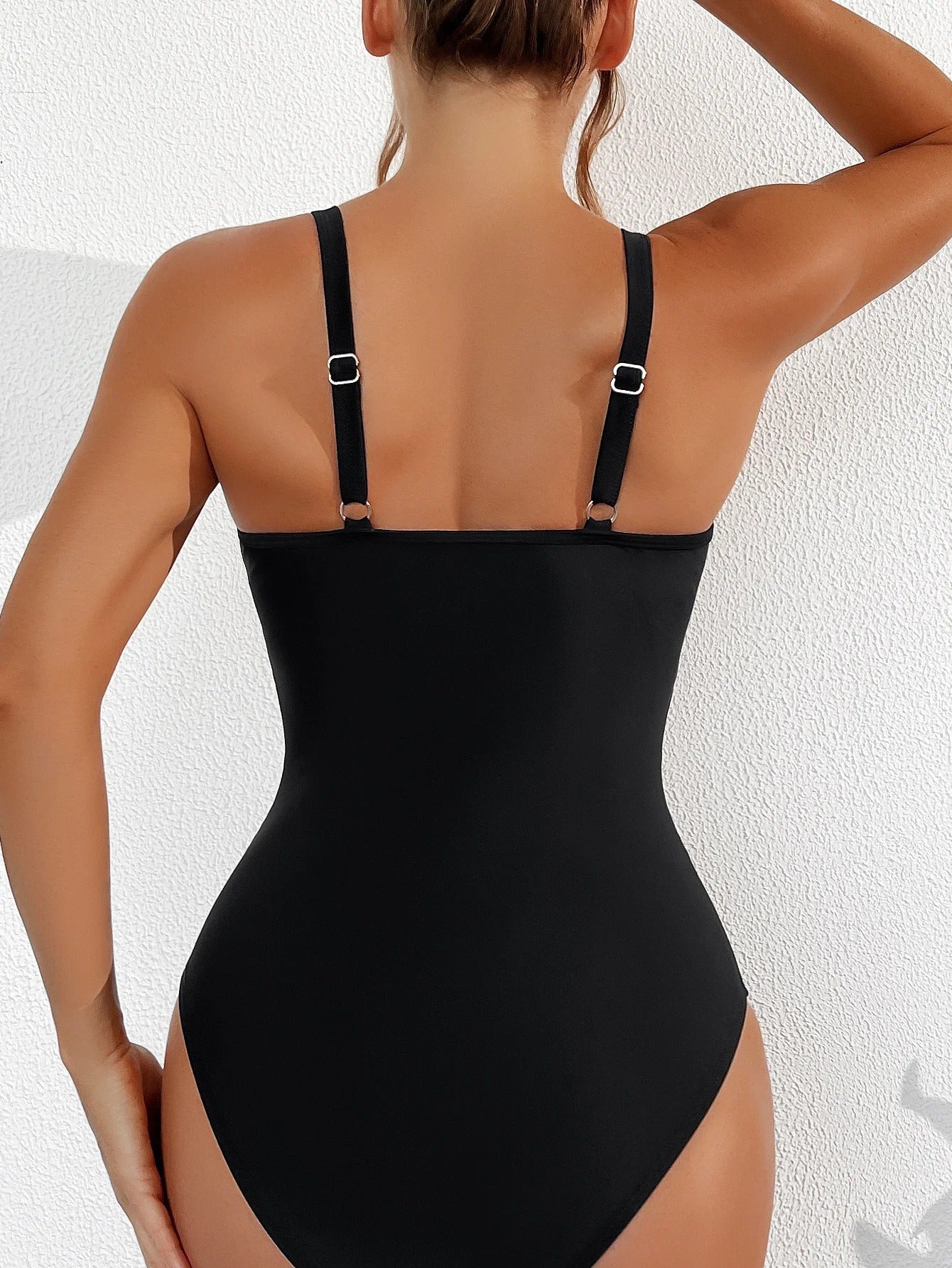 Elegant swimsuit with tummy cover